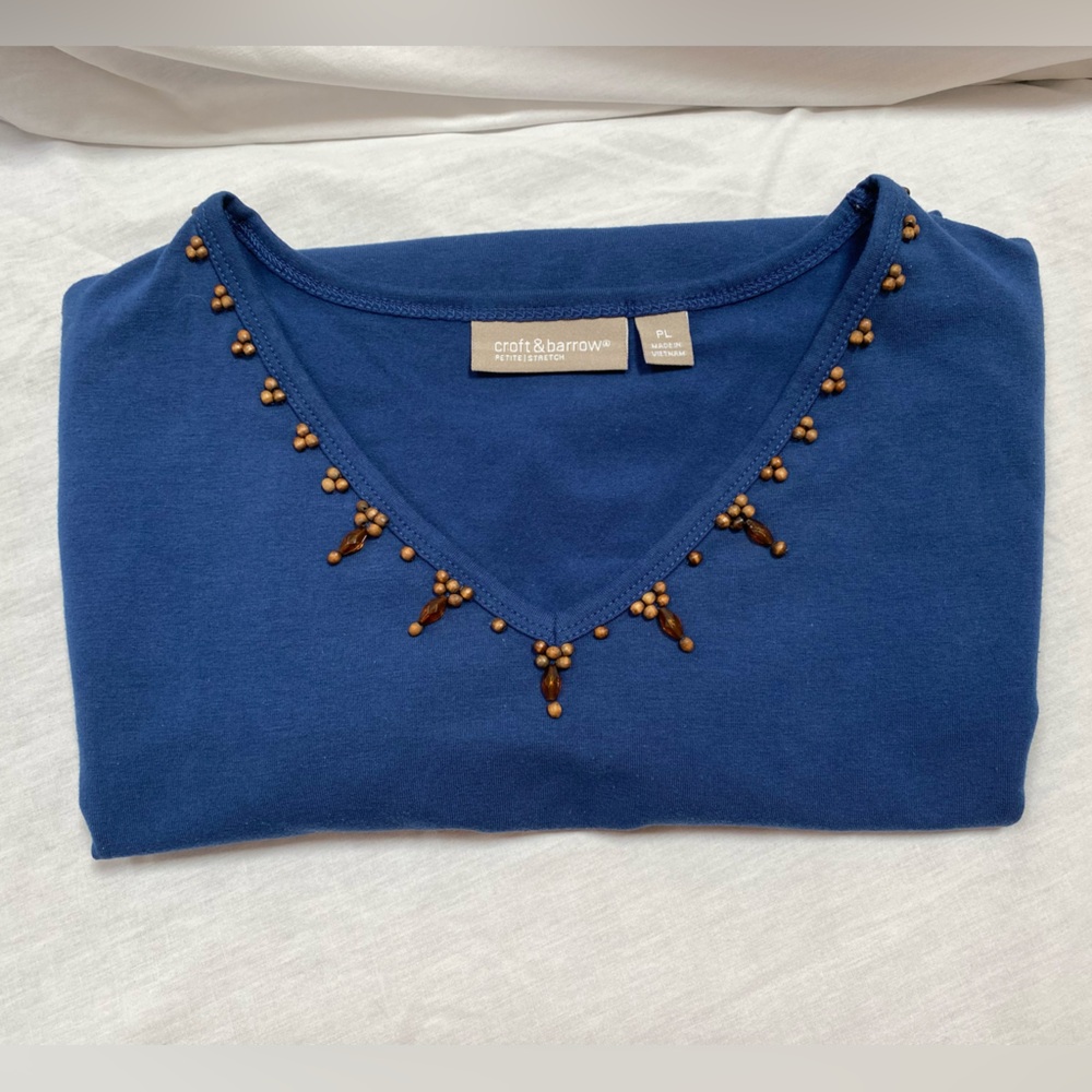 NWT Croft & Barrow Beaded Cotton and Stretch V Neck Tee Size Petite Large